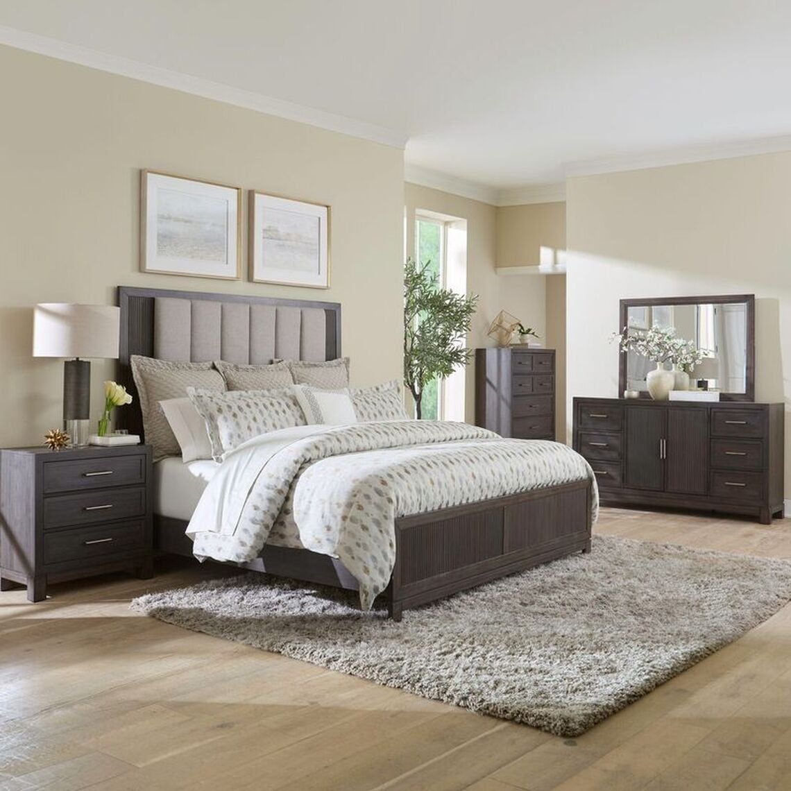 313 - 5PC Bedroom Set (Queen or King)