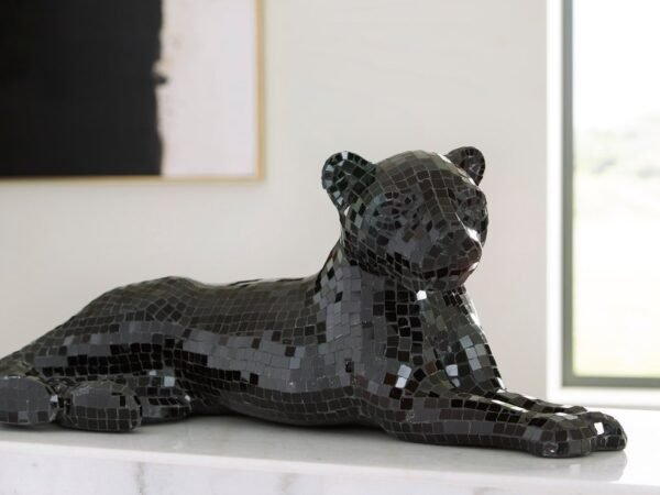 A2000419 - Accent Sculpture